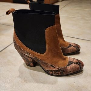 Dee Ocleppo snakeprint Ankle Boot - Brown/ black sz 7.5